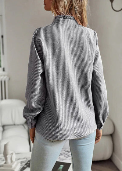Aurora | Long-sleeved shirt with ruffles
